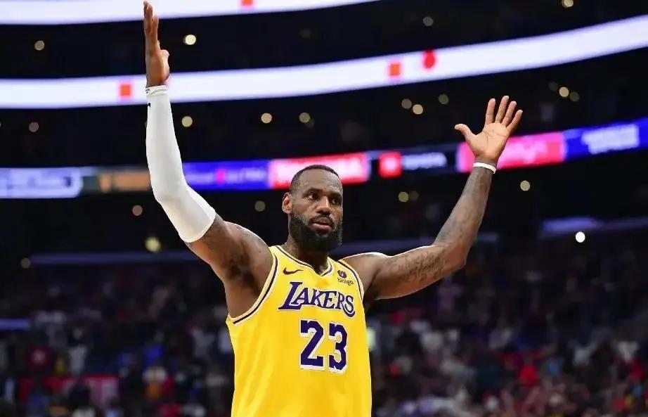 Kaiyun-詹姆斯在利物浦比赛中赛况扑朔迷离，精彩发挥引发热议！的简单介绍