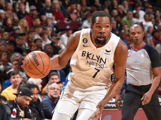 开云-包含杜兰特连续十场比赛得分超过精彩发挥，公牛挑战极限！的词条