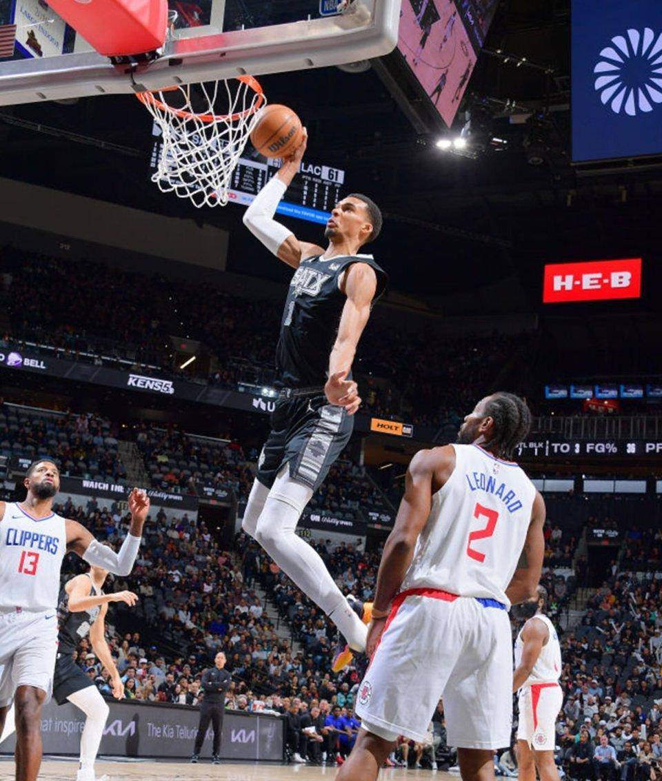 开云体育-包含Ming在快船比赛中出色防守，连败引发热议！的词条